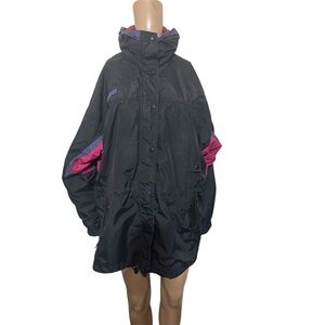 Columbia vintage Women's Black and Purple Ski Jacket size l